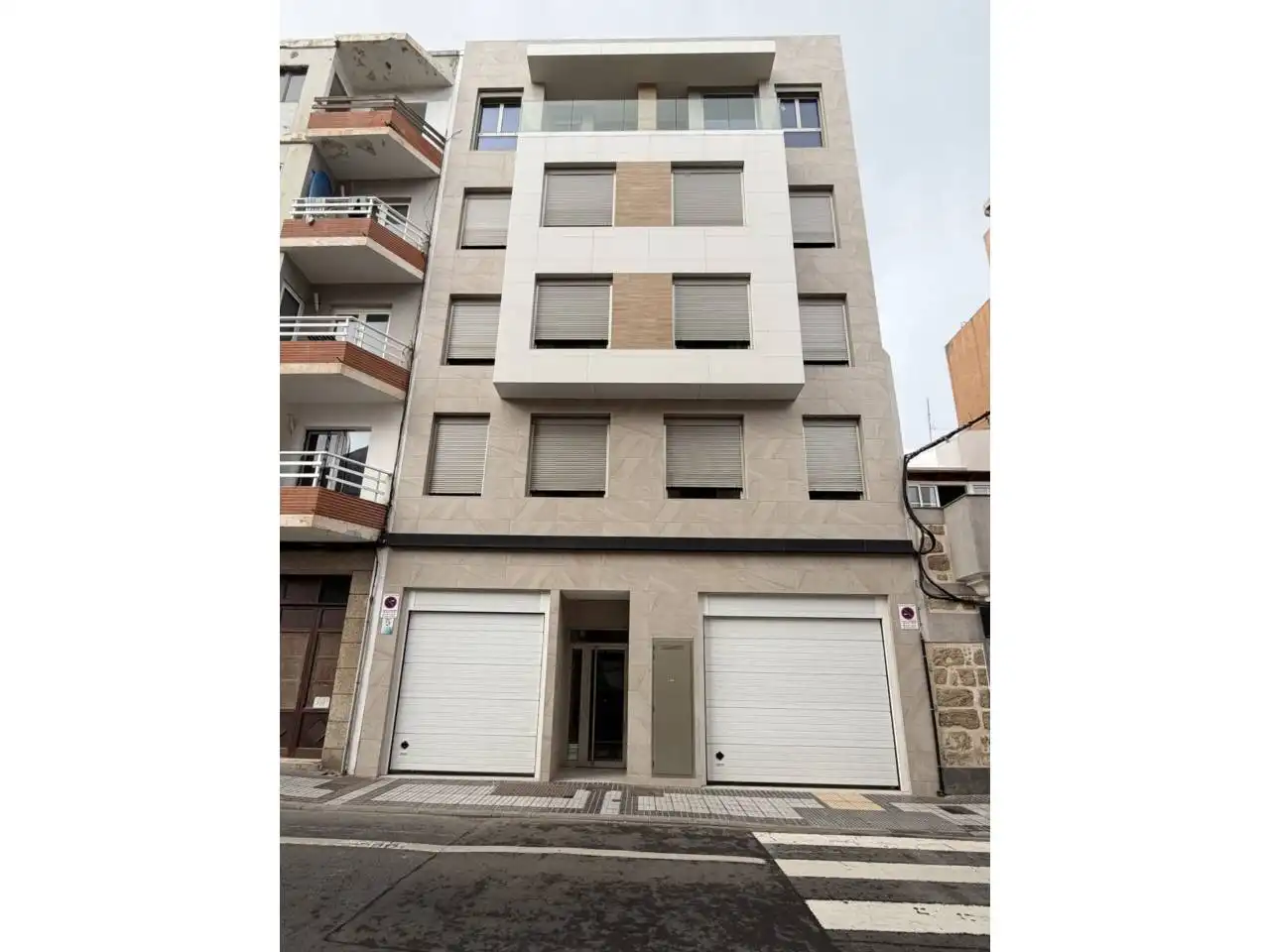 Außenansicht von Wohnung zur Miete in Las Palmas de Gran Canaria mit Möbliert und Alarm