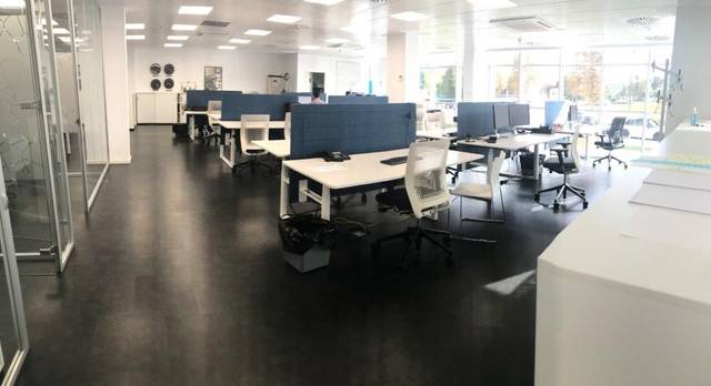 Oficina en Alquiler en N/A en Zona Industrial