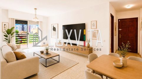 Foto 2 de Apartamento en venta en Avenida Juan Carlos I, Los Cristianos, Arona