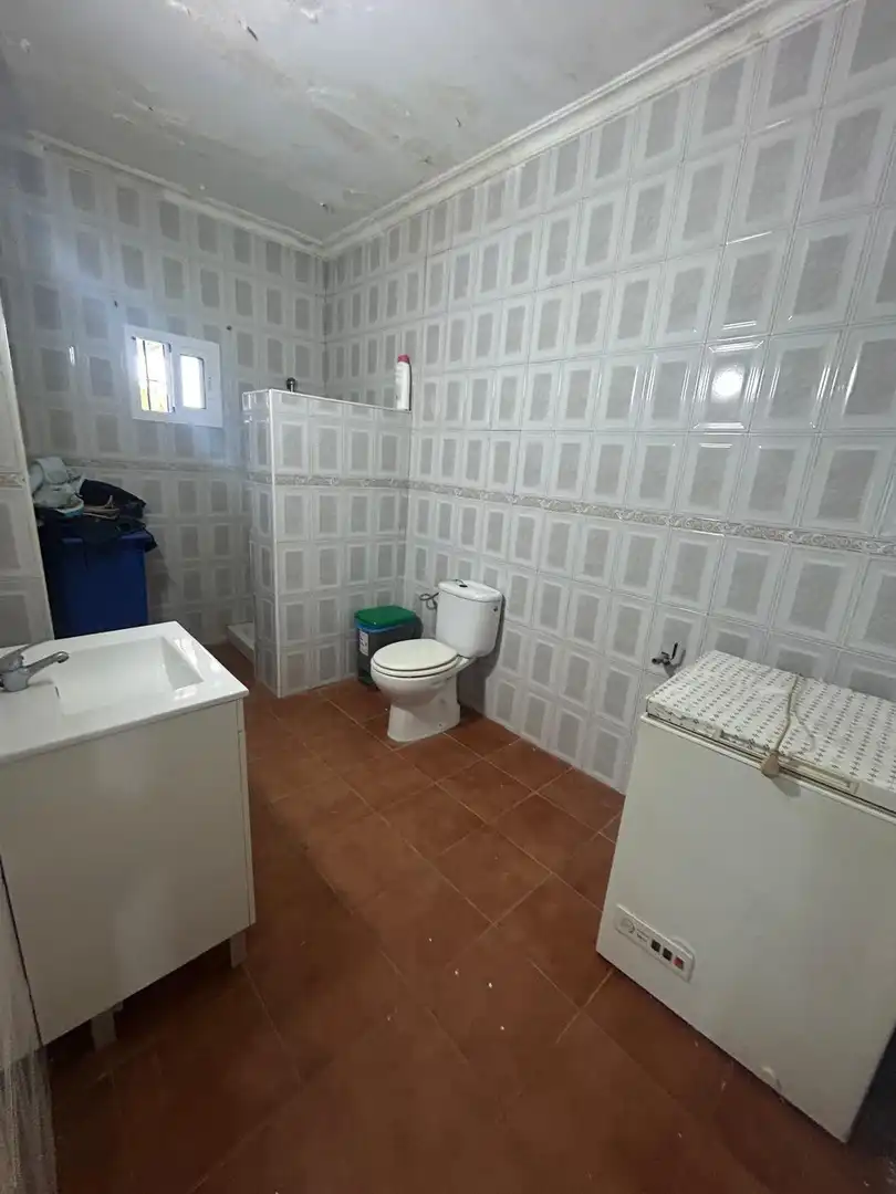 Badezimmer von Grundstücke zum Verkauf in Utrera