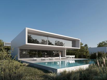 Vista exterior de Casa o xalet en venda en Estepona amb Aire condicionat, Terrassa i Traster