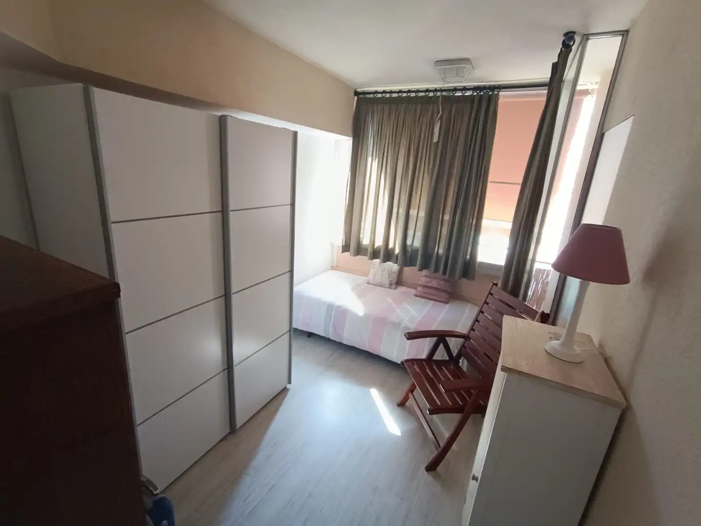 Habitación de Apartamento en venta en Villajoyosa / La Vila Joiosa con Amueblado, Balcón y Piscina comunitaria