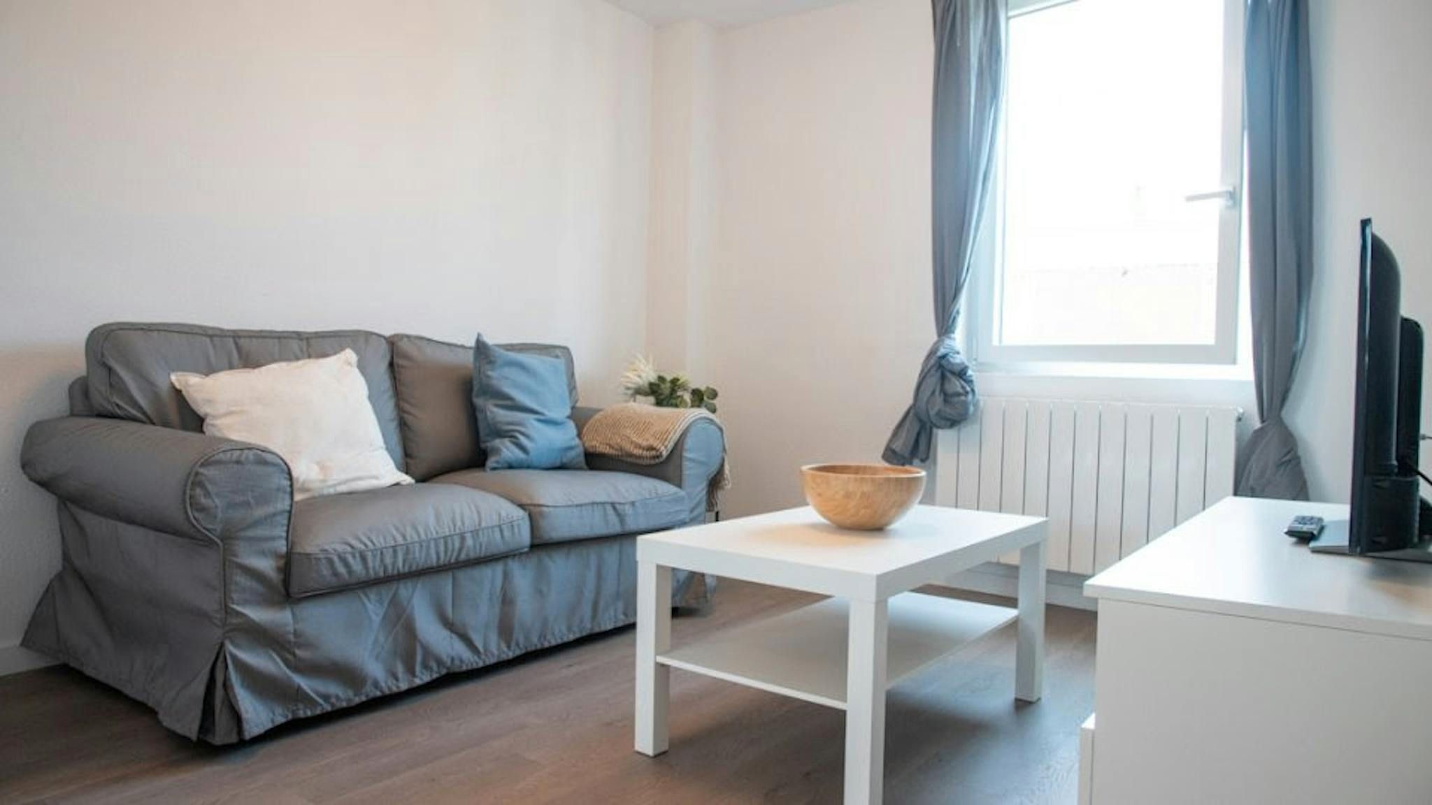 Habitación de Piso de alquiler en  Madrid Capital con Calefacción, Amueblado y Lavadora