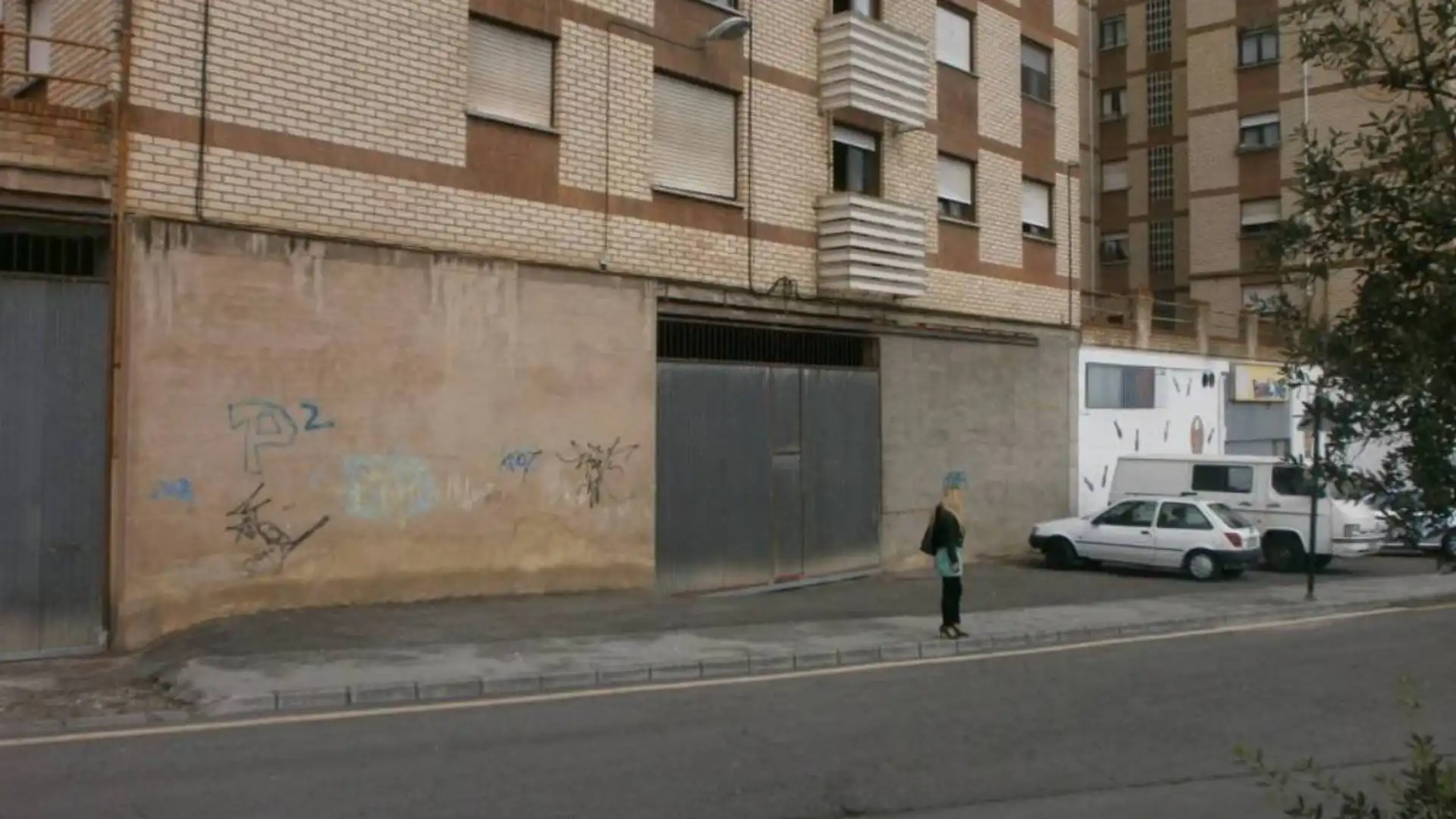 Vista exterior de Local en venta en Oviedo  con Parquet y Terraza