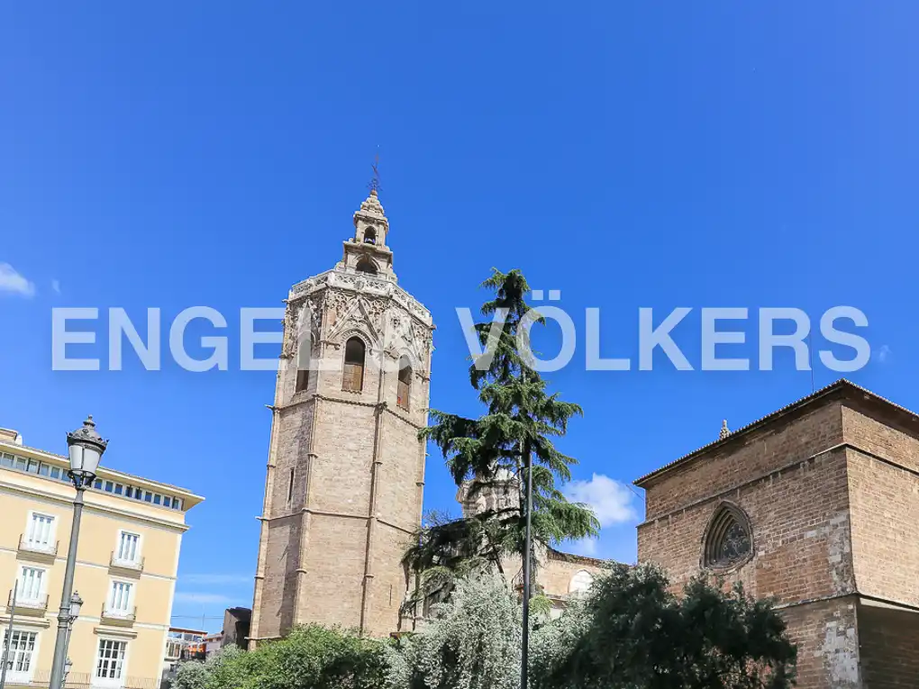 Vista exterior de Àtic de lloguer en Valencia amb Aire condicionat, Calefacció i Terrassa