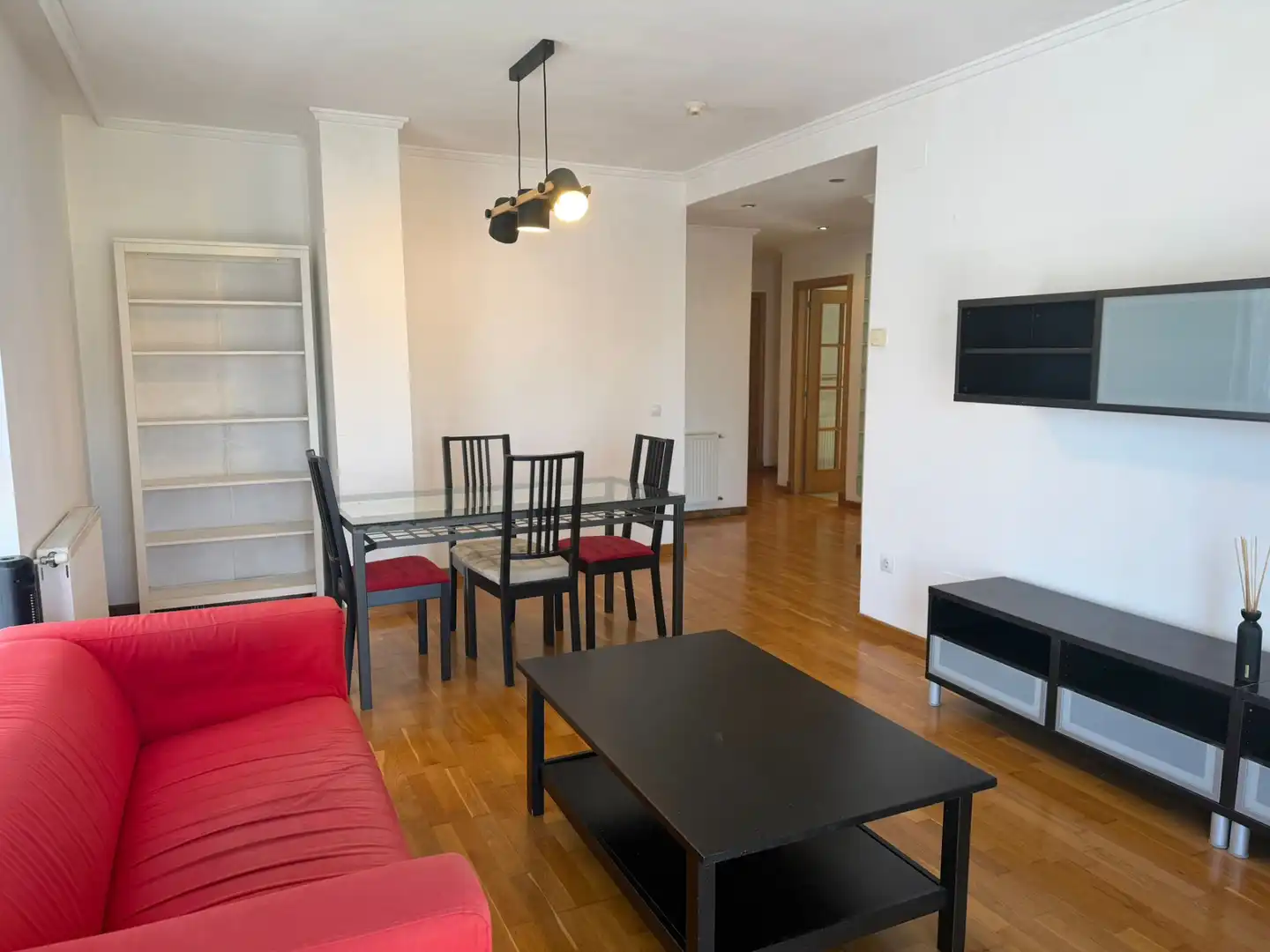Sala d'estar de Apartament de lloguer en Lugo amb Calefacció, Parquet i Traster