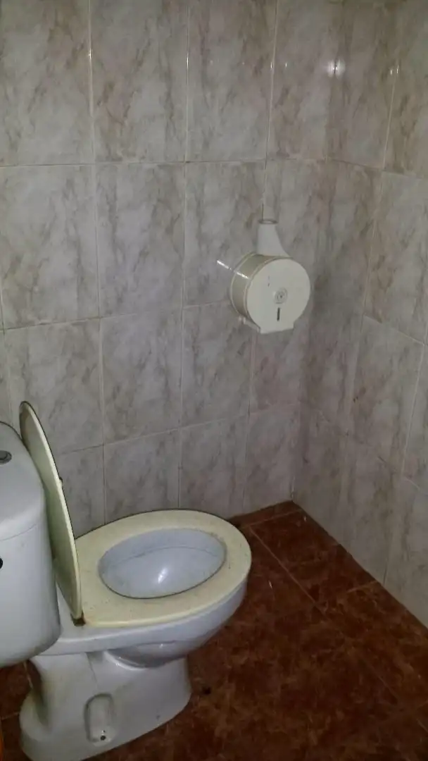 Bany de Local en venda en Manises