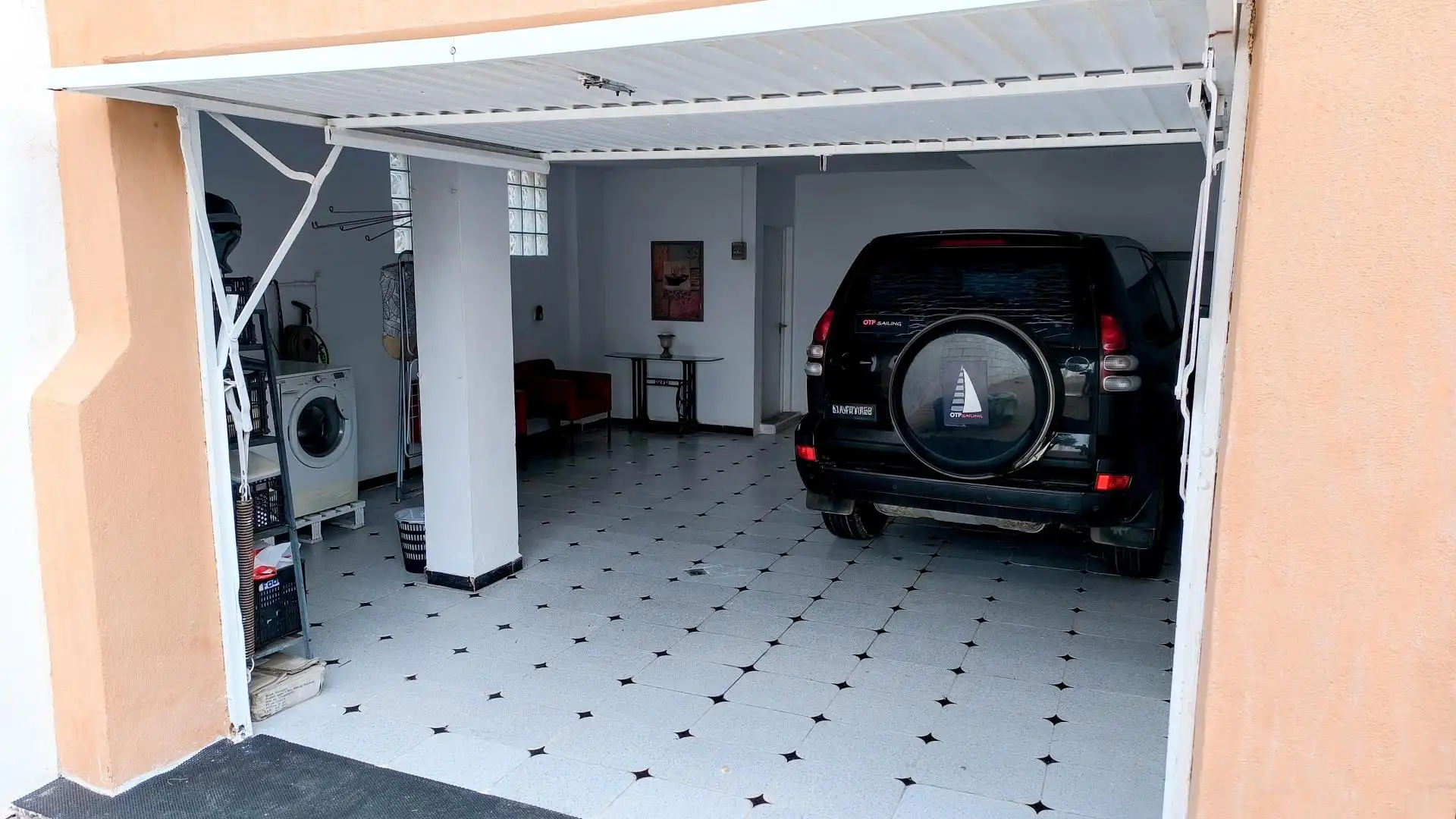 Parkplatz von Einfamilien-Reihenhaus zum Verkauf in La Manga del Mar Menor mit Terrasse