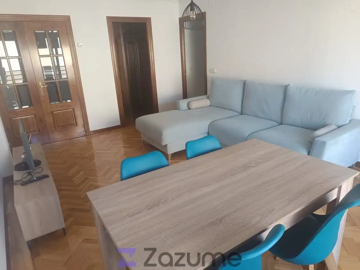 Sala de estar de Apartamento de alquiler en Ávila con Calefacción, Parquet y Terraza