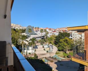 Vista exterior de Apartament en venda en Estepona amb Calefacció i Terrassa