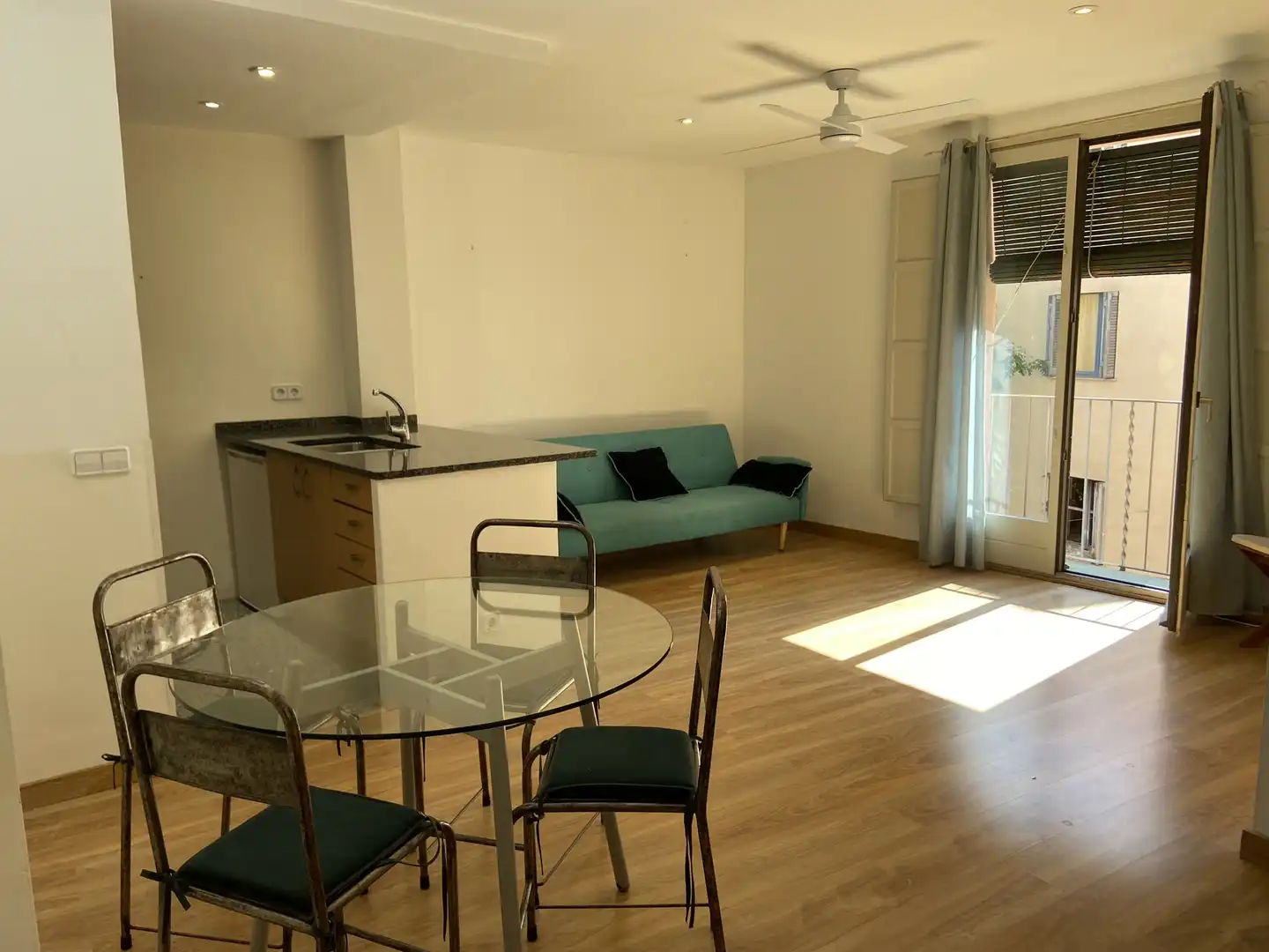 Appartement avec terrasse à louer à Carrer de la Barca
