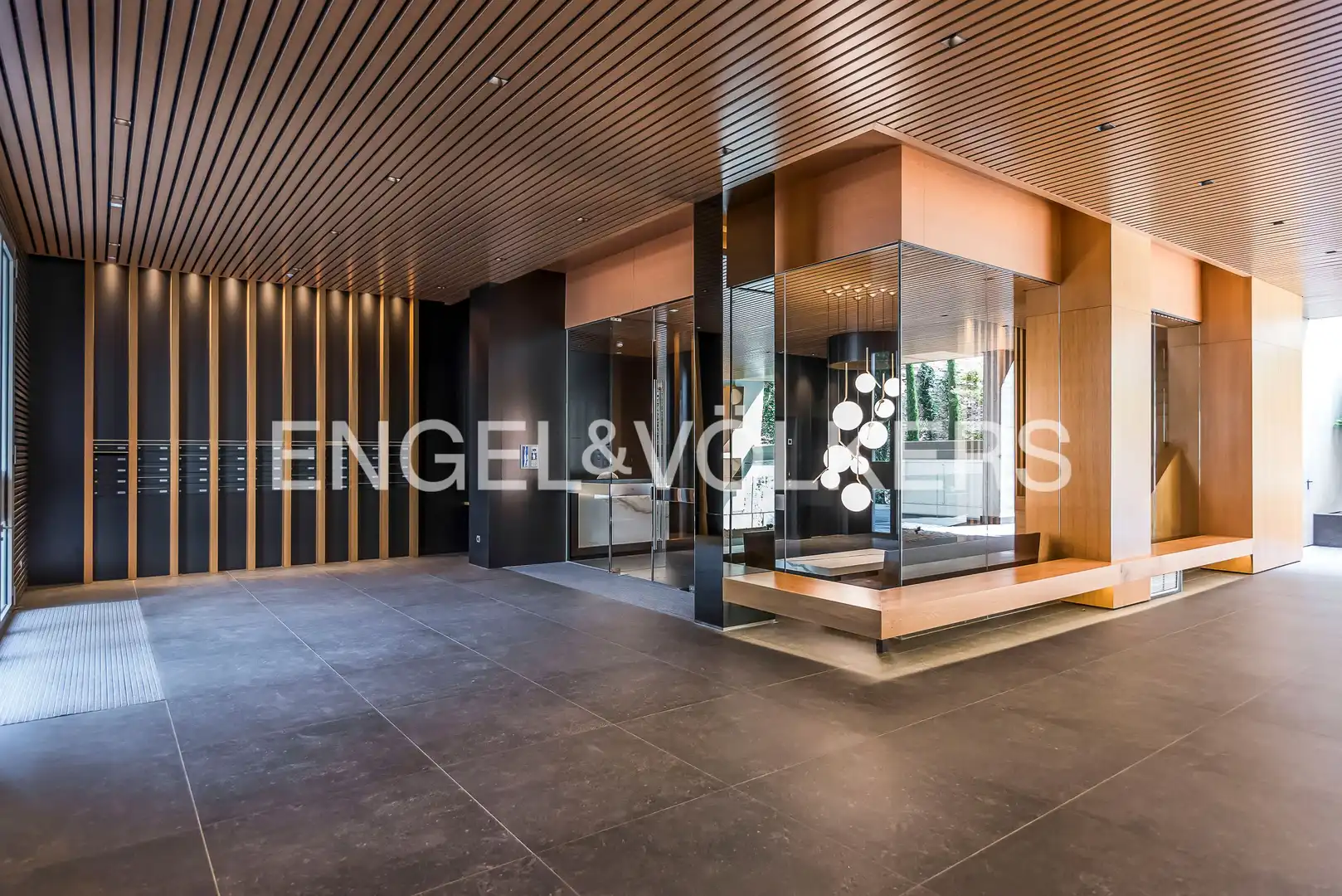 Flat for rent in Madrid  with Air Conditioner, Heating and Storage room
