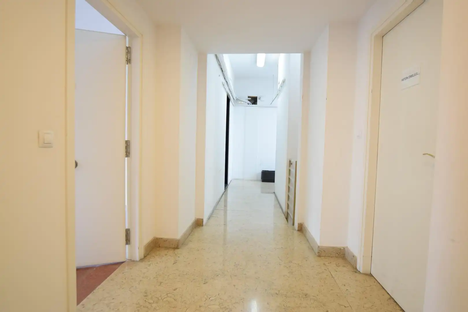 Office space with lift to rent in Calle La Rambla, imagen 9