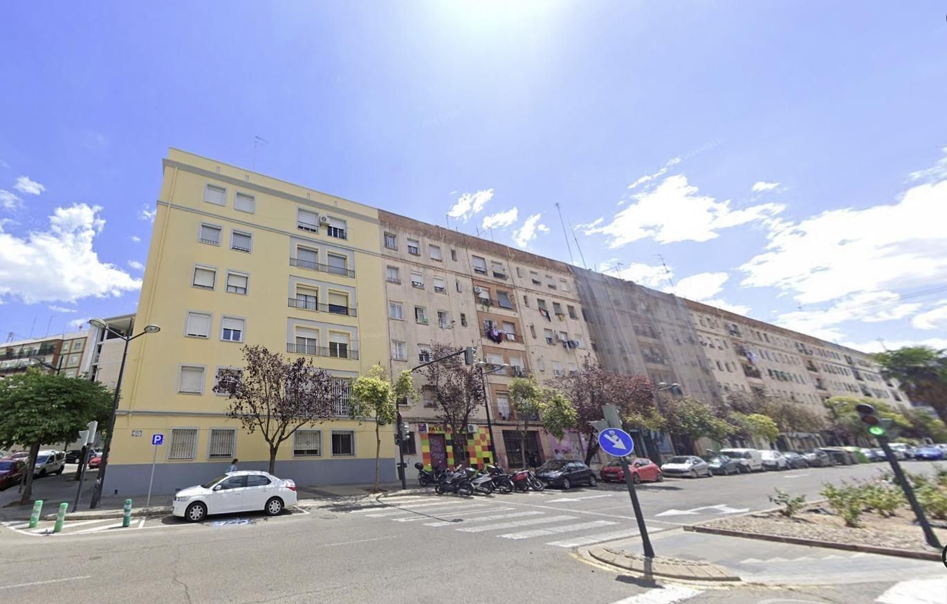 Vista exterior de Piso en venta en  Valencia Capital con Balcón