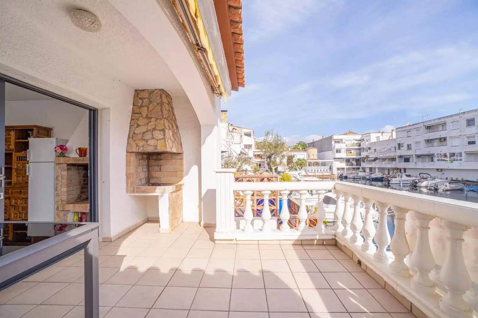 Terrassa de Casa adosada en venda en Empuriabrava amb Aire condicionat, Terrassa i Moblat