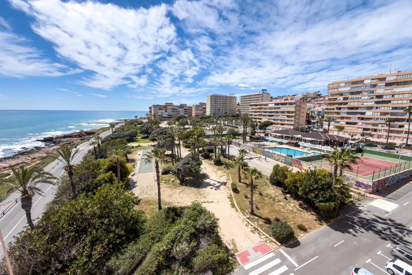 Vista exterior de Pis en venda en Torrevieja amb Terrassa, Moblat i Balcó