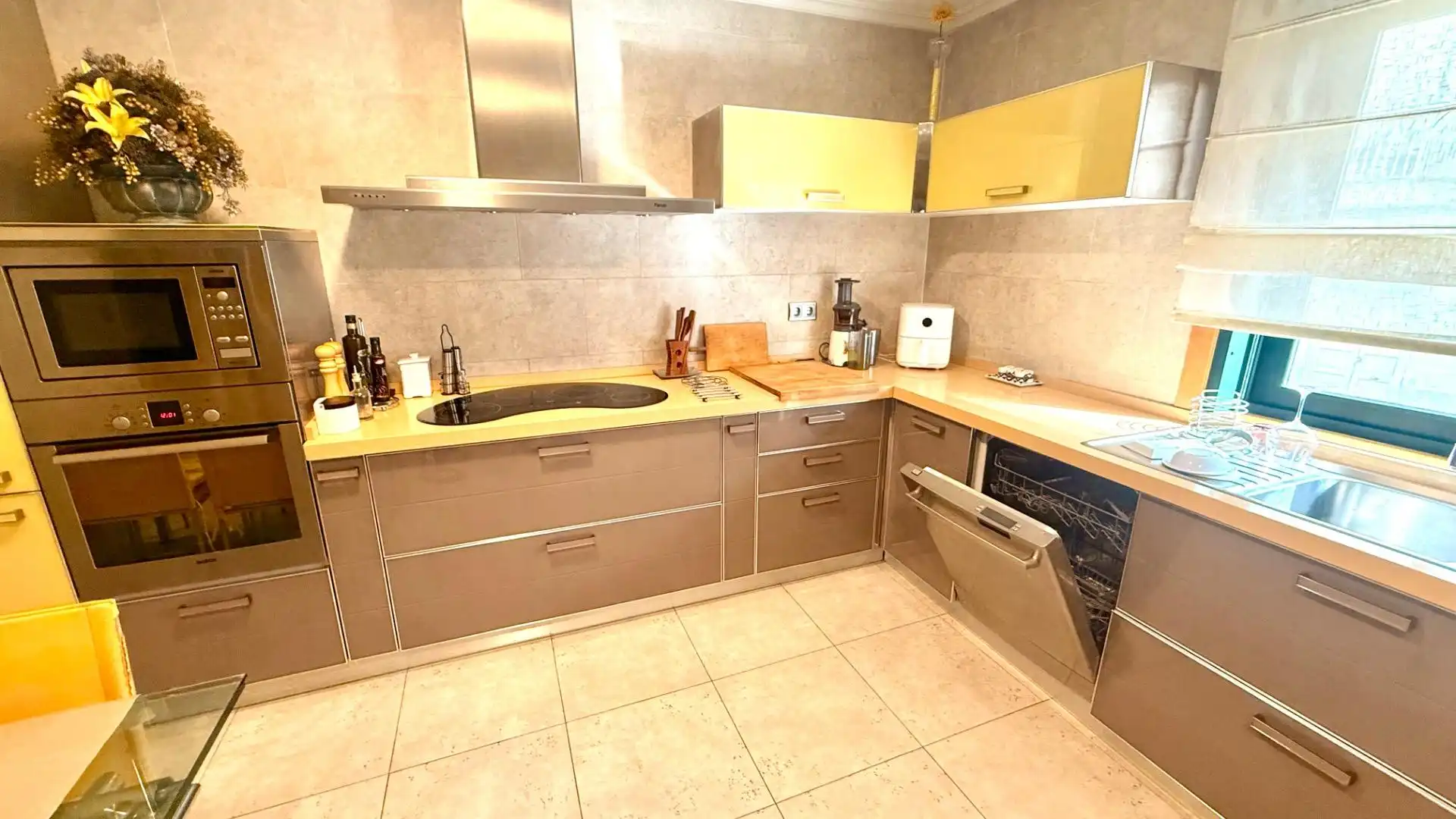 Kitchen of Duplexes for sale in Ourense Capital   with Heating, Storage room and Furnished