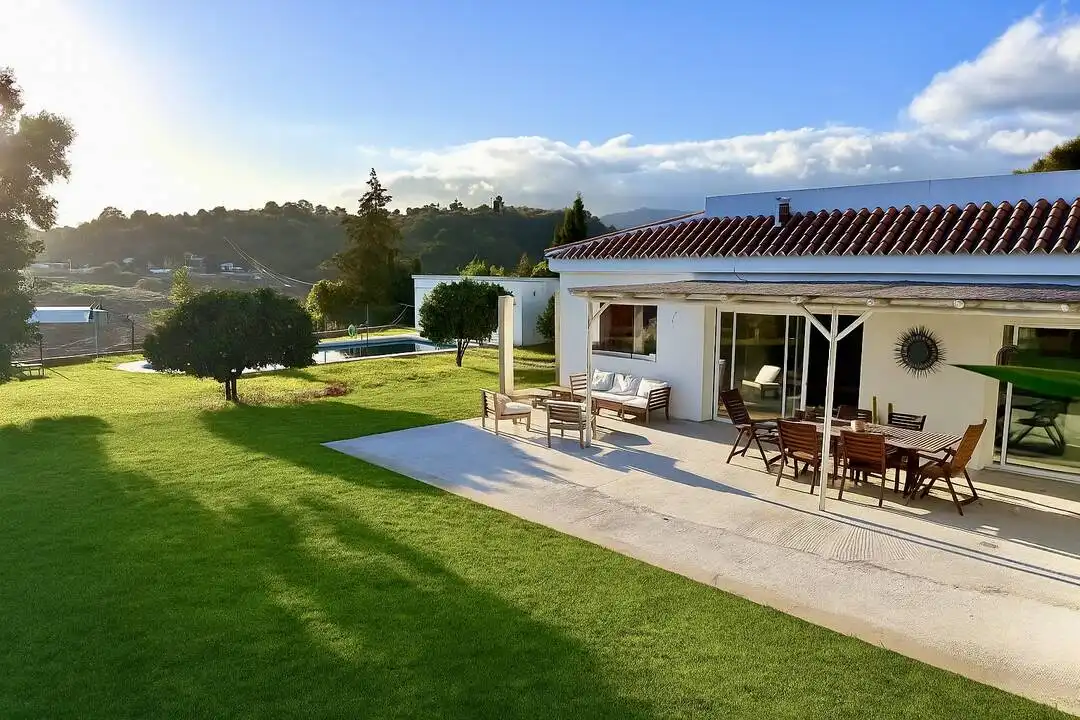 Garden of Residential for sale in Estepona