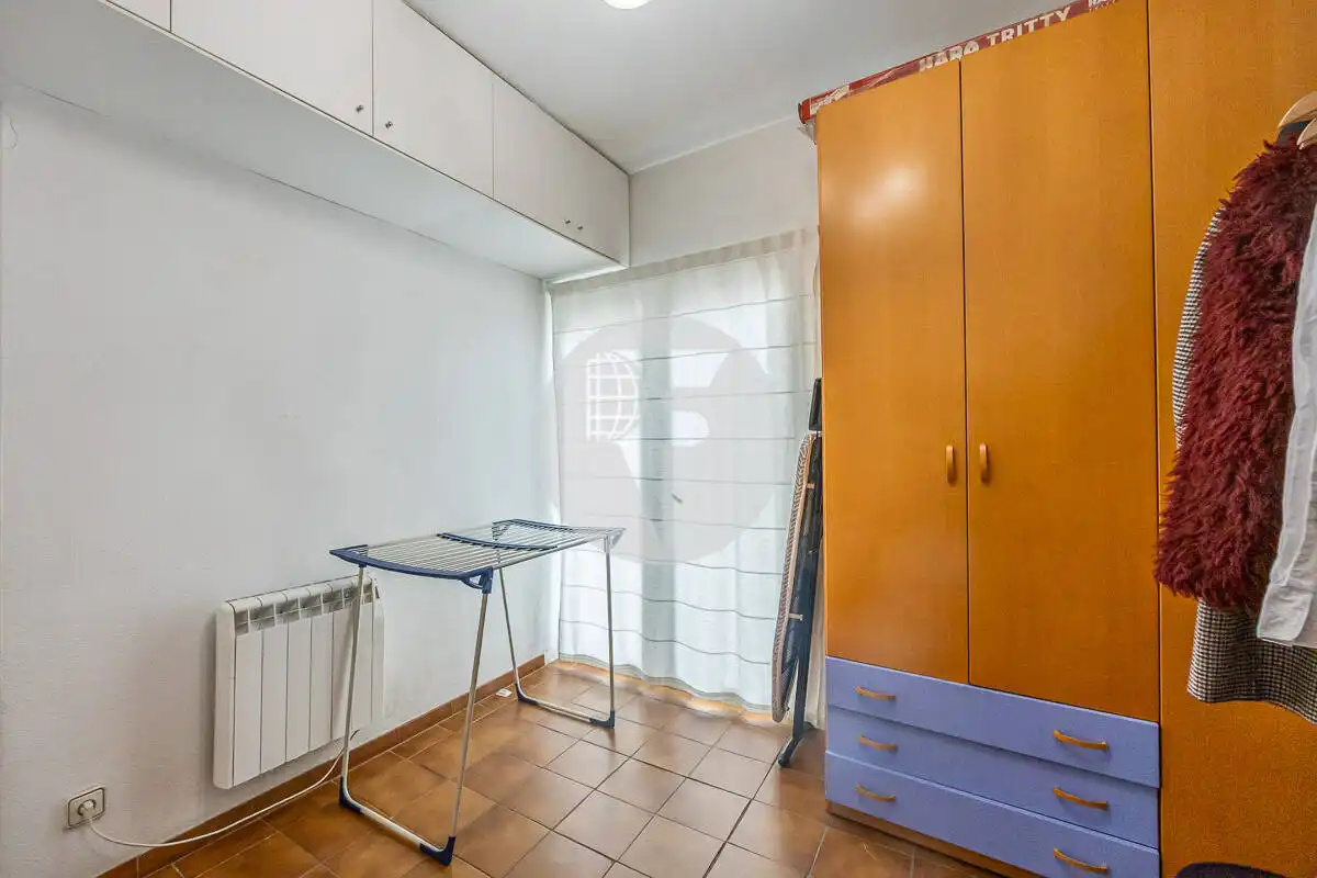 Dormitori de Casa adosada en venda en Sabadell amb Aire condicionat, Calefacció i Terrassa
