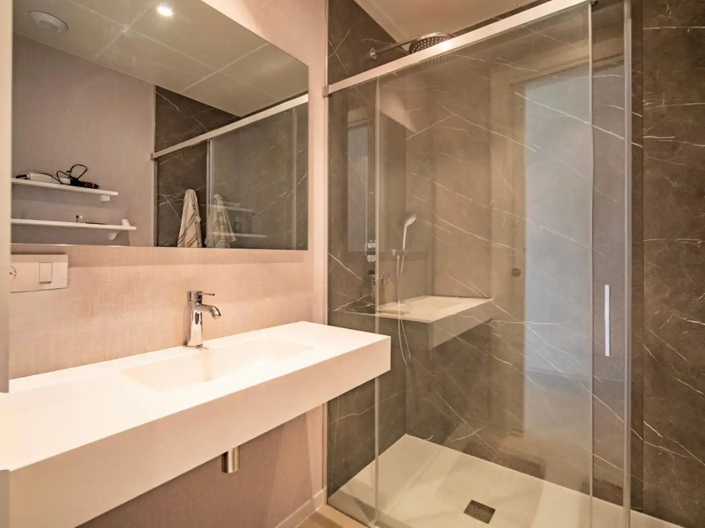 Bany de Apartament en venda en L'Alfàs del Pi amb Aire condicionat, Calefacció i Jardí privat