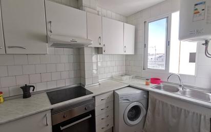 Kitchen of Flat for sale in  Valencia Capital