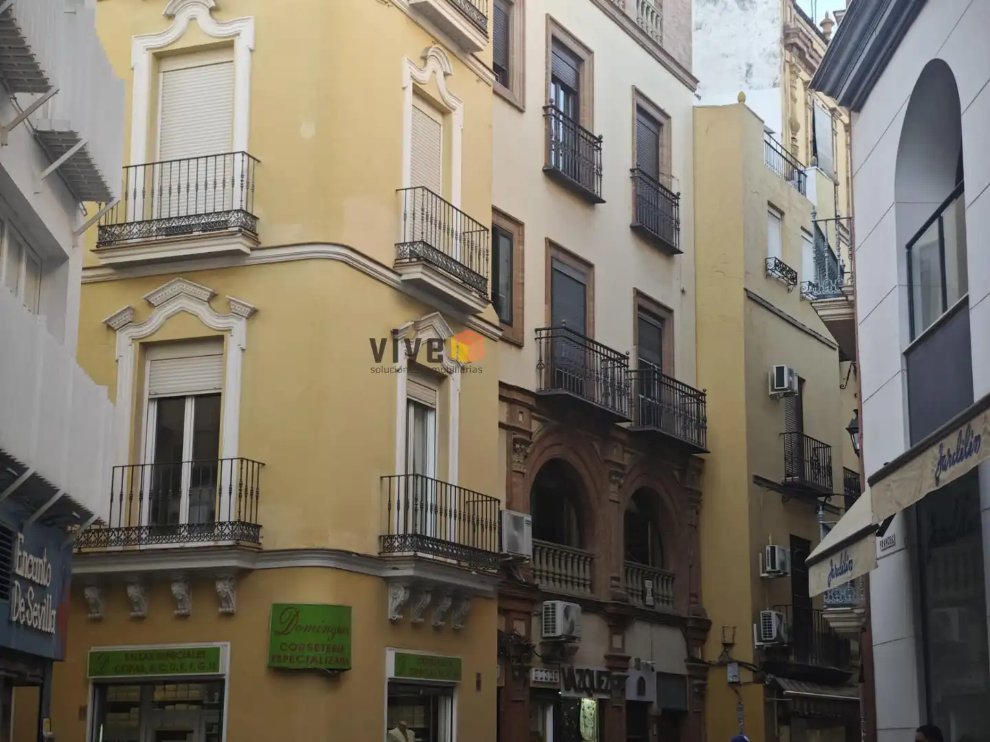 Exterior view of Flat for sale in Sevilla  with Air Conditioner, Heating and Furnished