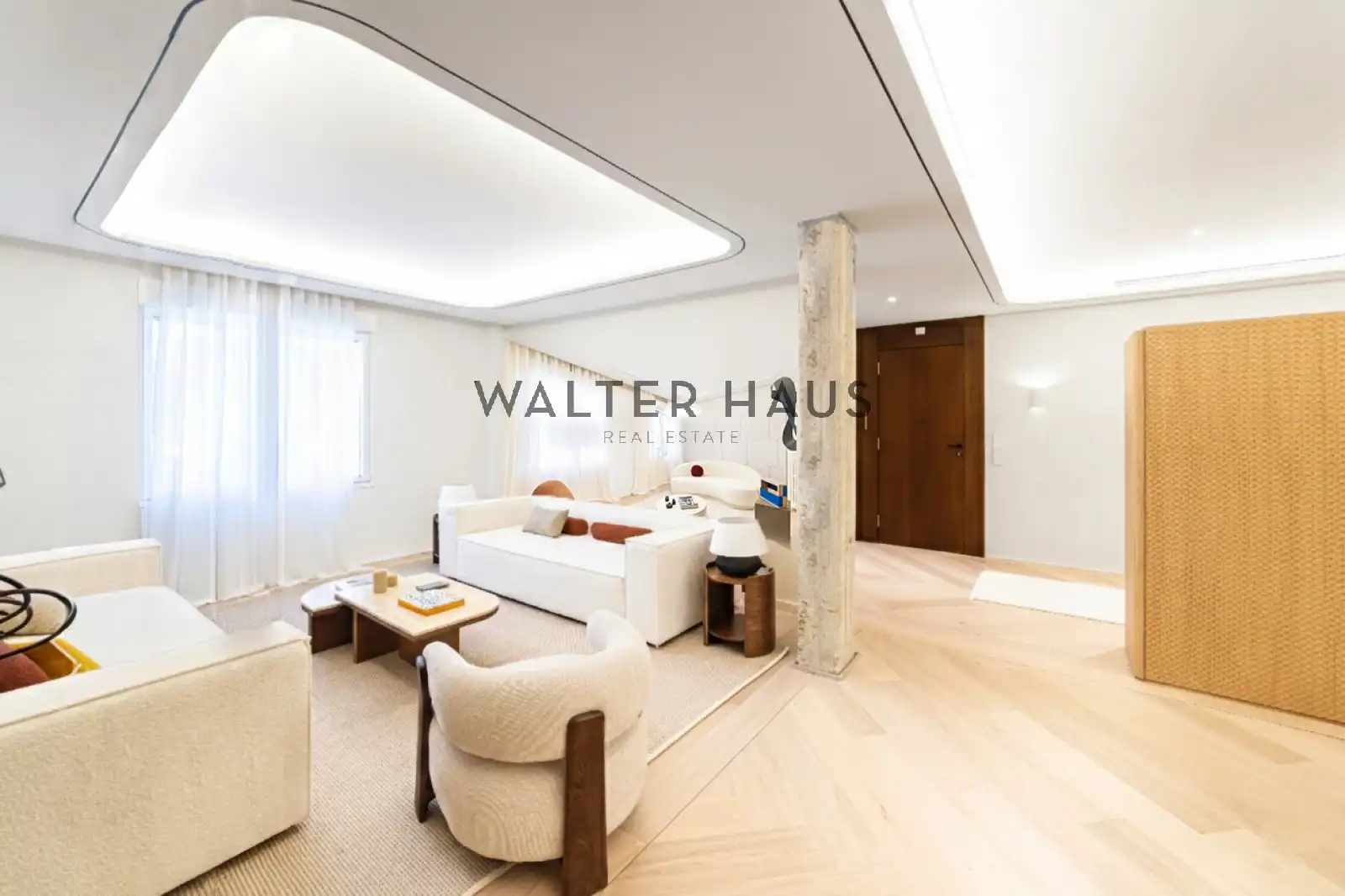 Living room of Flat for sale in Madrid  with Air Conditioner, Heating and Oven
