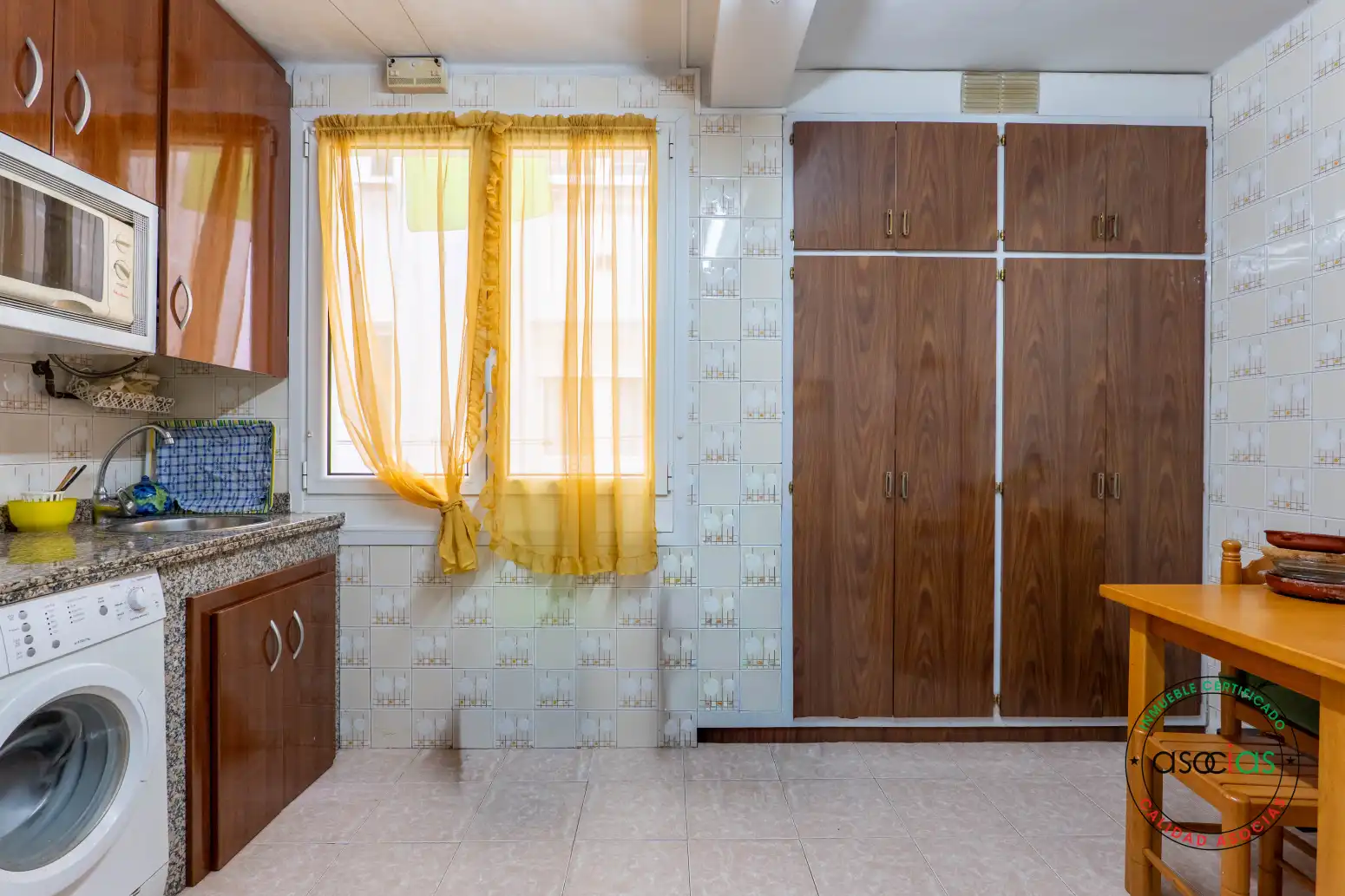 Cocina de Piso en venta en Gijón  con Calefacción