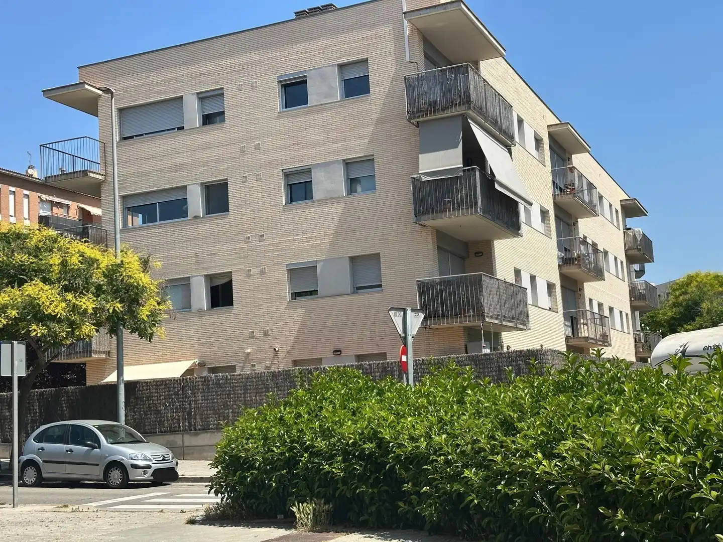 Außenansicht von Garage zum Verkauf in Manresa