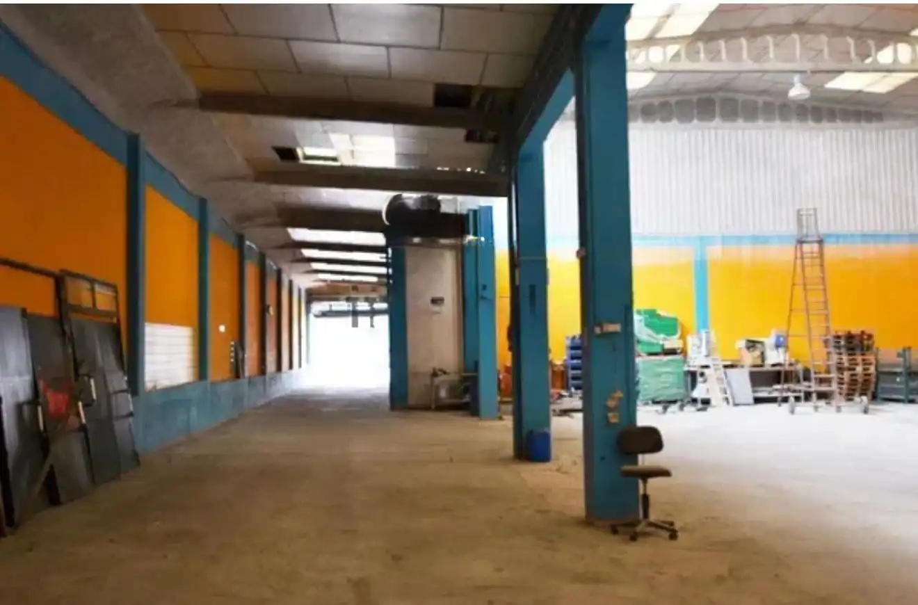 Fabrikhallen zum Verkauf in Gondomar