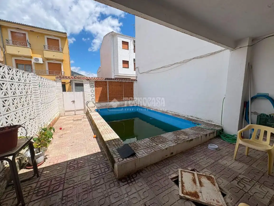 Casa adosada en venta en Los Villares