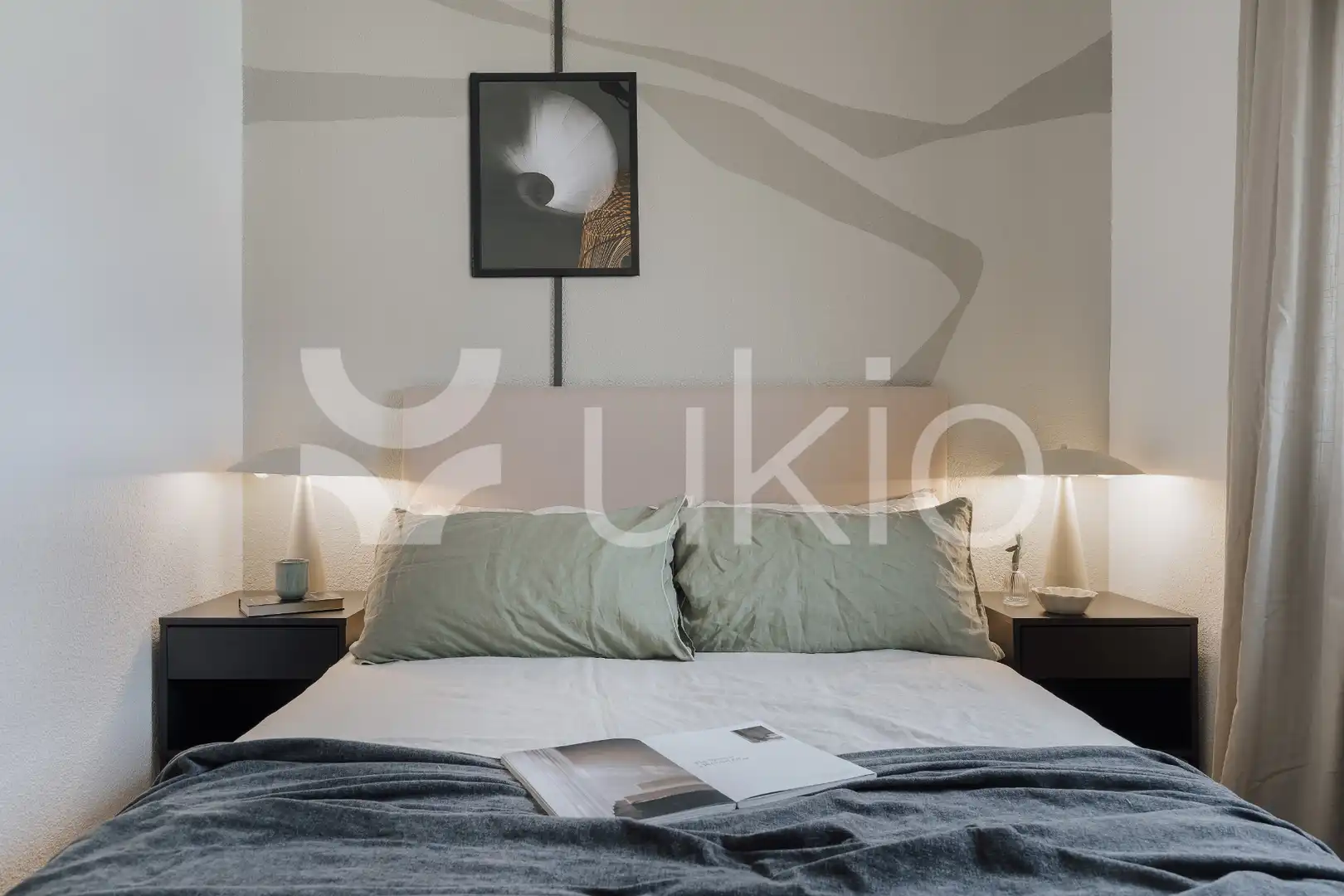 Dormitori de Apartament de lloguer en Madrid amb Aire condicionat, Calefacció i Terrassa