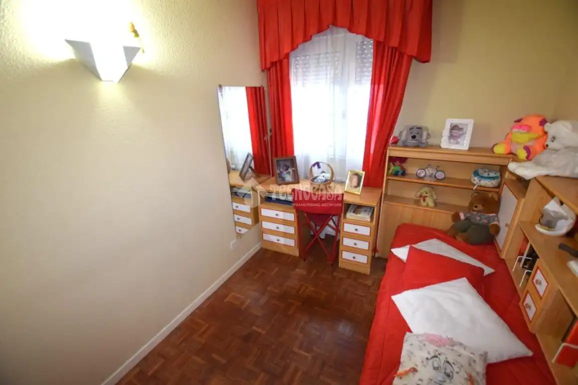 Bedroom of Flat for sale in Fuenlabrada