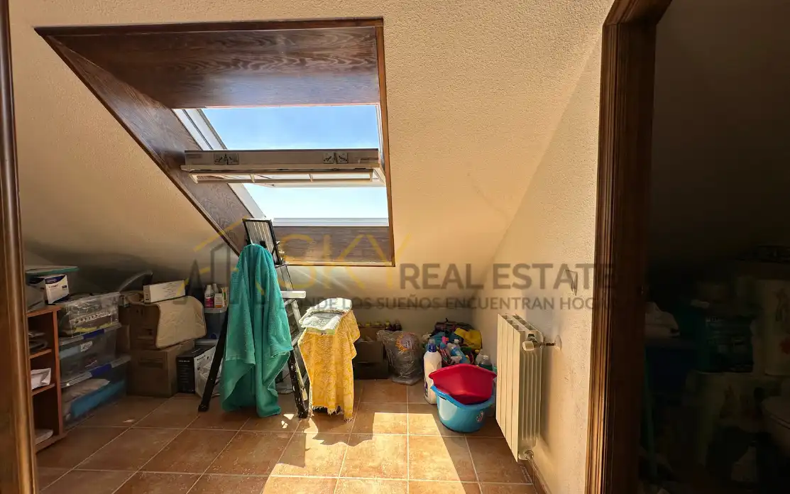 Piso en venta en Becerril de la Sierra con Terraza y Amueblado