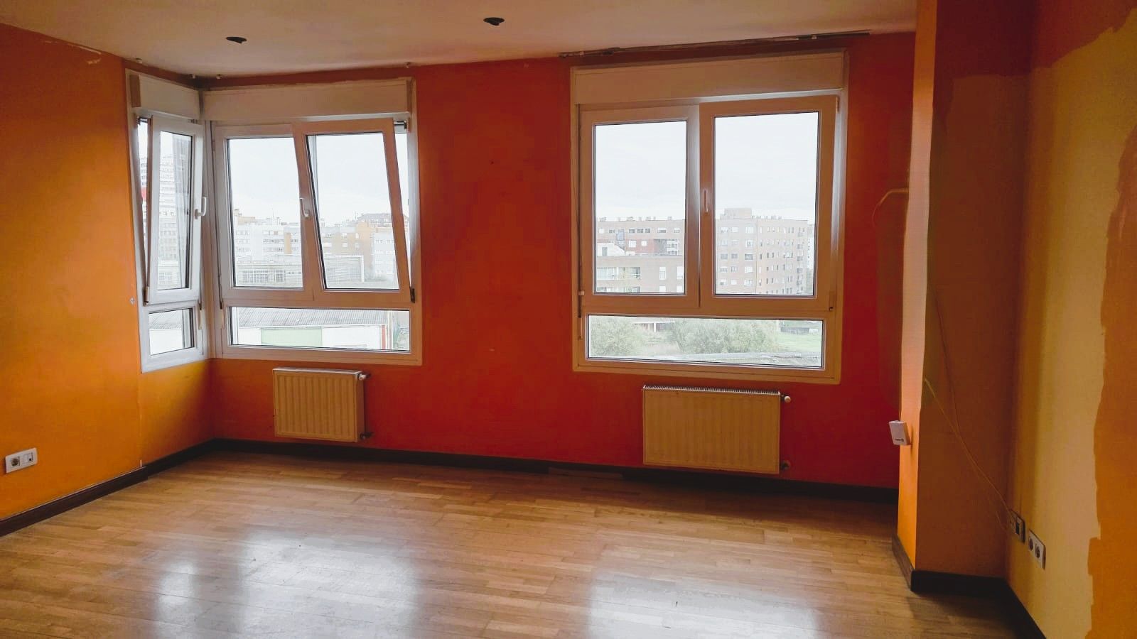 Bedroom of Flat for sale in Gijón   with Parquet flooring and Storage room