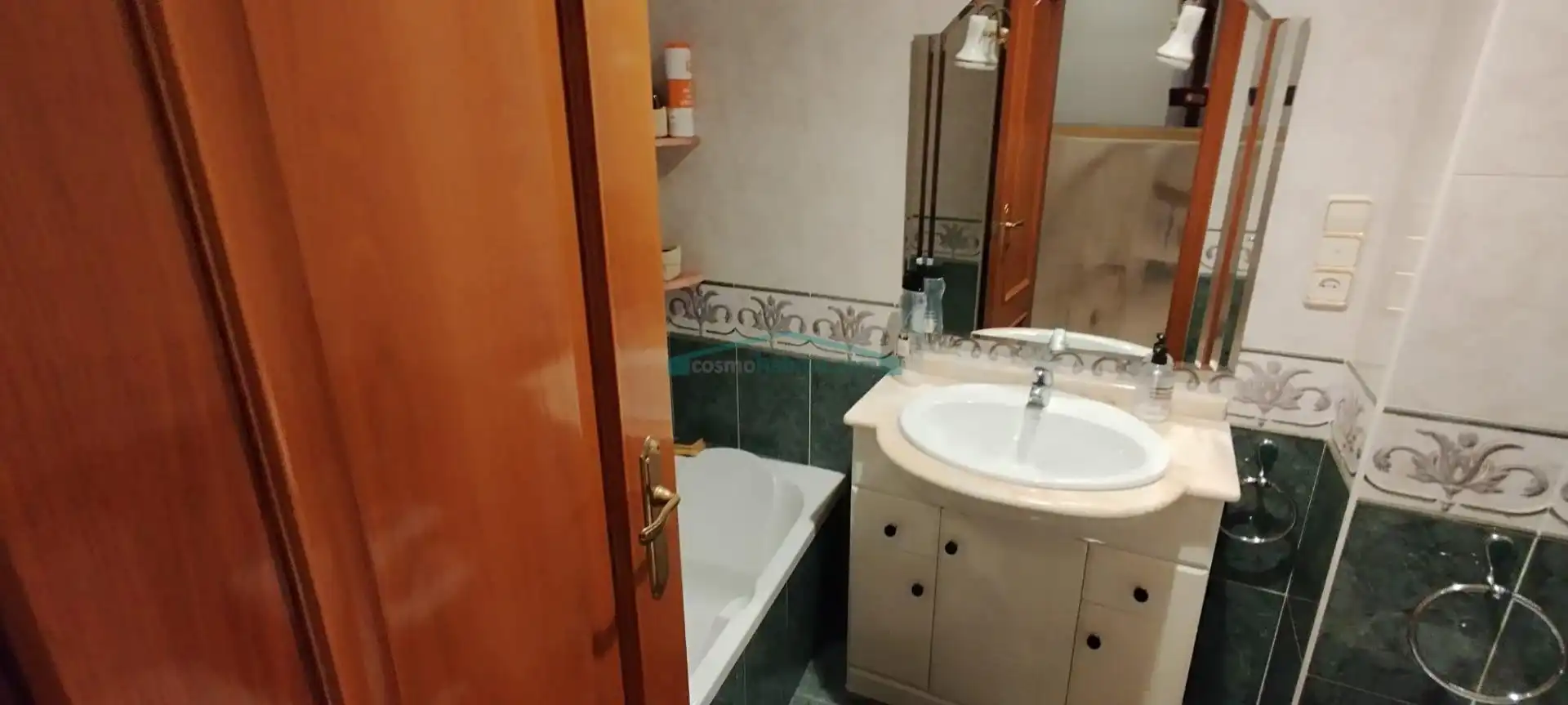 Bathroom of Flat for sale in Sueca  with Air Conditioner and Storage room
