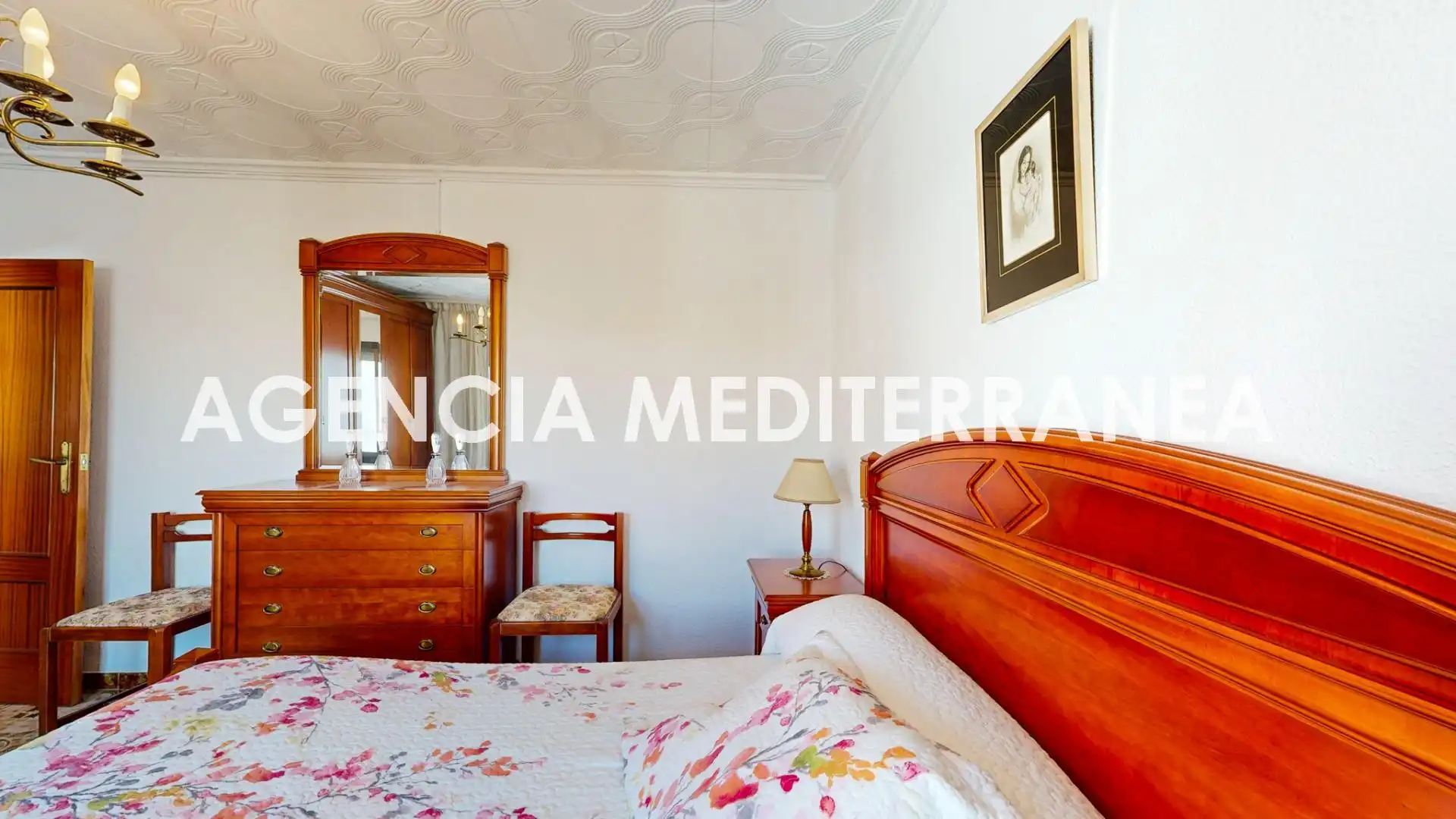 Bedroom of Flat for sale in Valencia  with Air Conditioner and Balcony