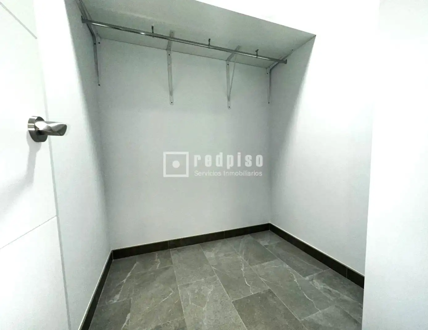 Local en venta en Madrid con Aire acondicionado y Alarma