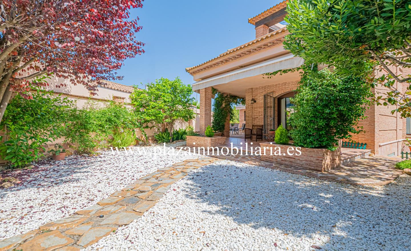 Garden of House or chalet for sale in Lucena