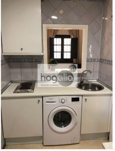 Kitchen of Planta baja to rent in  Sevilla Capital  with Air Conditioner and Furnished