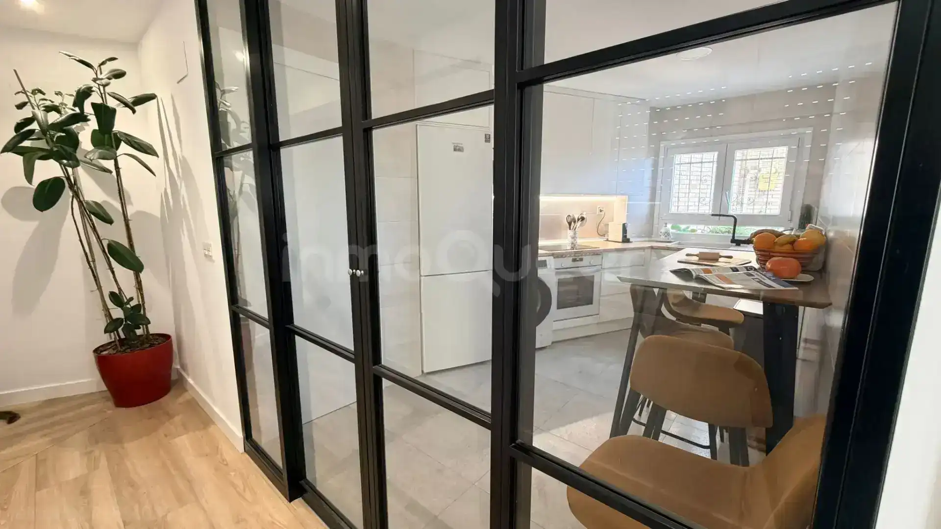 Kitchen of Flat for sale in Zaragoza  with Heating, Terrace and Furnished