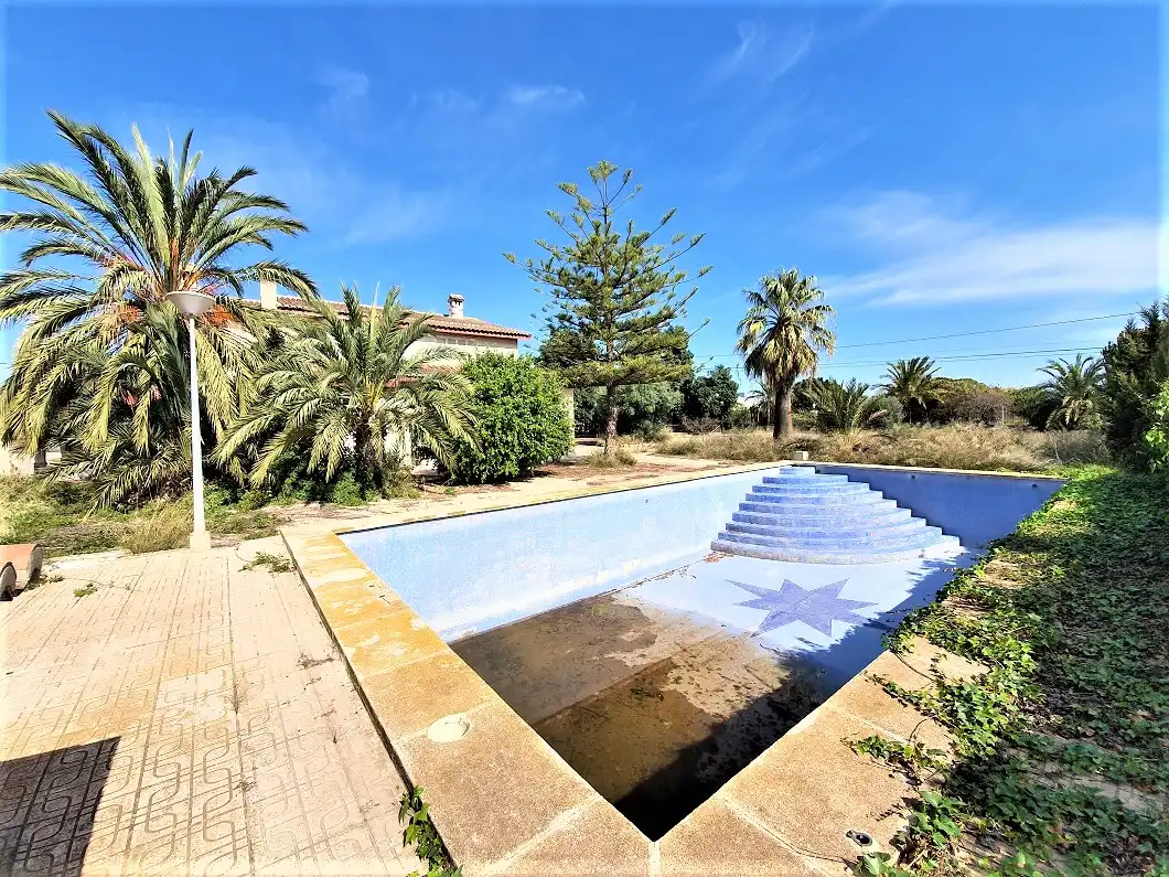 Piscina de Casa o xalet en venda en Elche / Elx amb Jardí privat, Terrassa i Traster