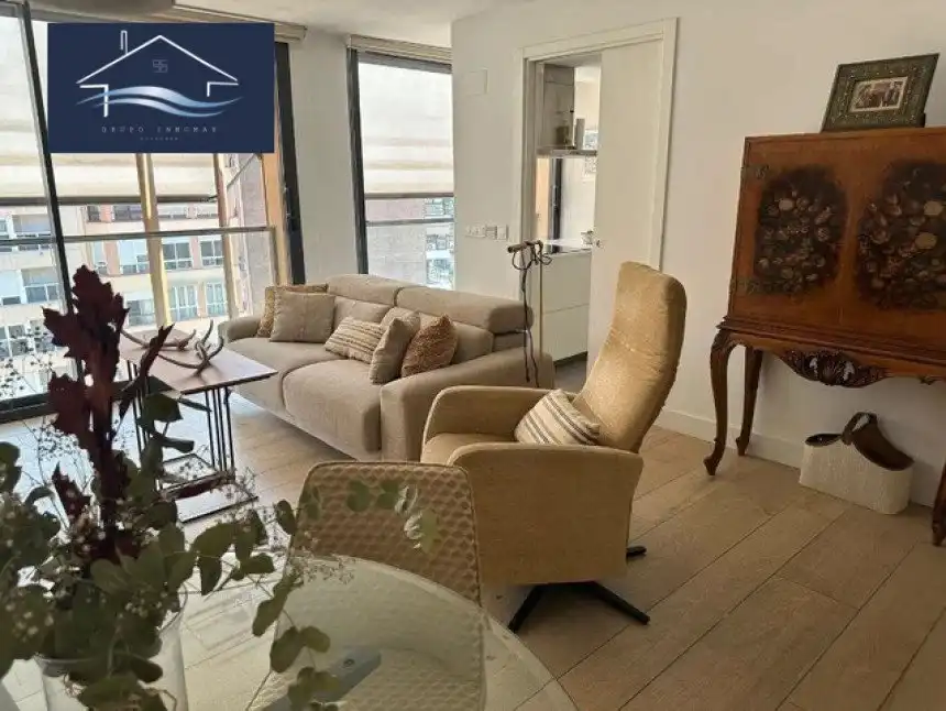 Sala de estar de Piso en venta en Alicante / Alacant con Aire acondicionado, Calefacción y Parquet
