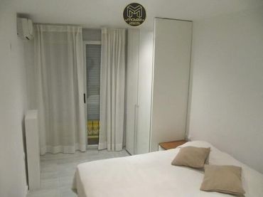 Apartamento con balcón en venta en San Ildefonso - Catedral