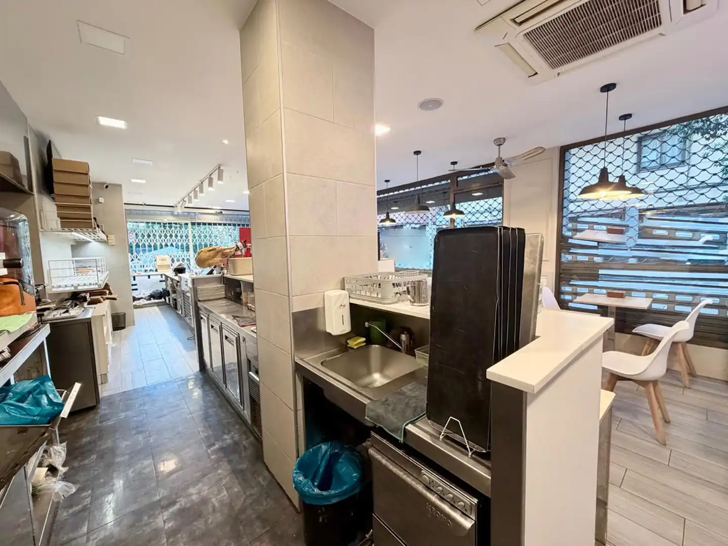 Cocina de Local en traspaso en Barcelona con Aire acondicionado, Amueblado y Internet