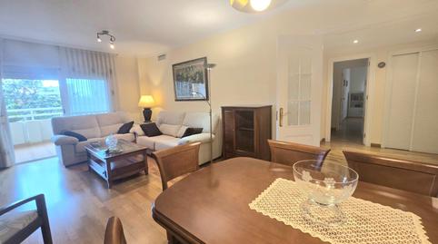 Foto 3 de Piso de alquiler en Playamar - Benyamina, Málaga