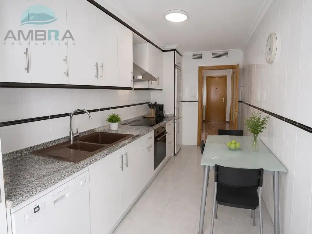 Flat with terrace for sale in Avenida Valencia, imagen 3