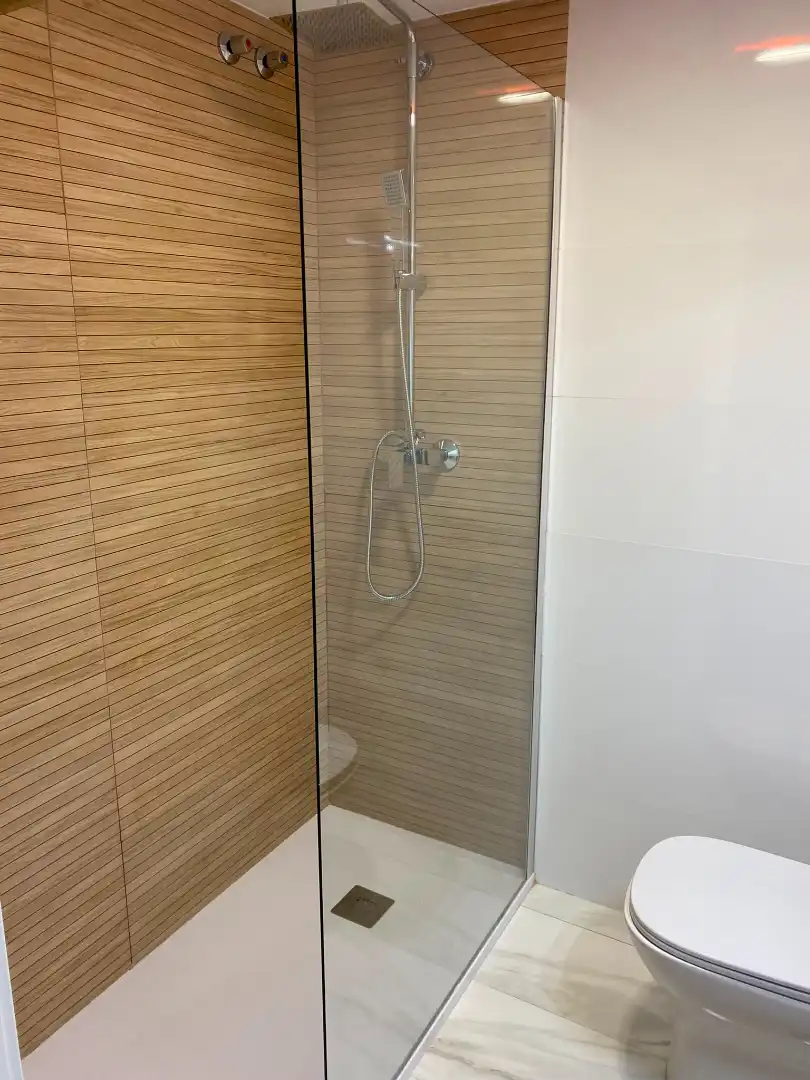 Bany de Pis de lloguer en Benalmádena amb Aire condicionat, Terrassa i Moblat