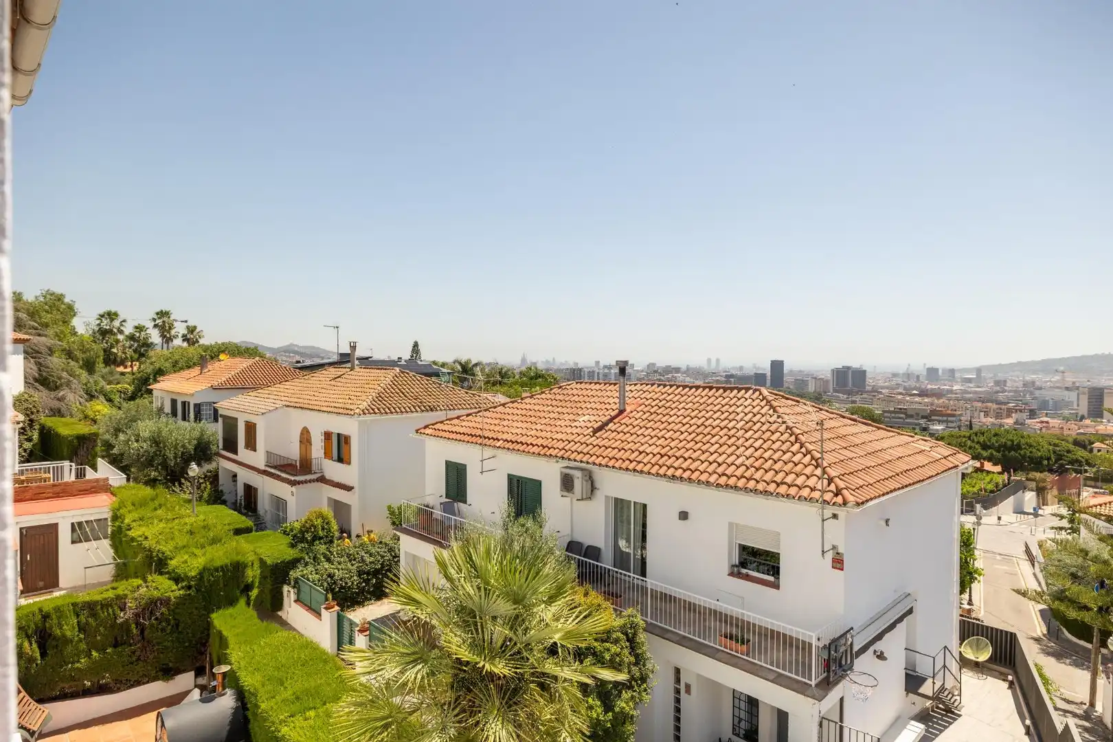Vista exterior de Casa o chalet de alquiler en Barcelona con Calefacción, Parquet y Terraza