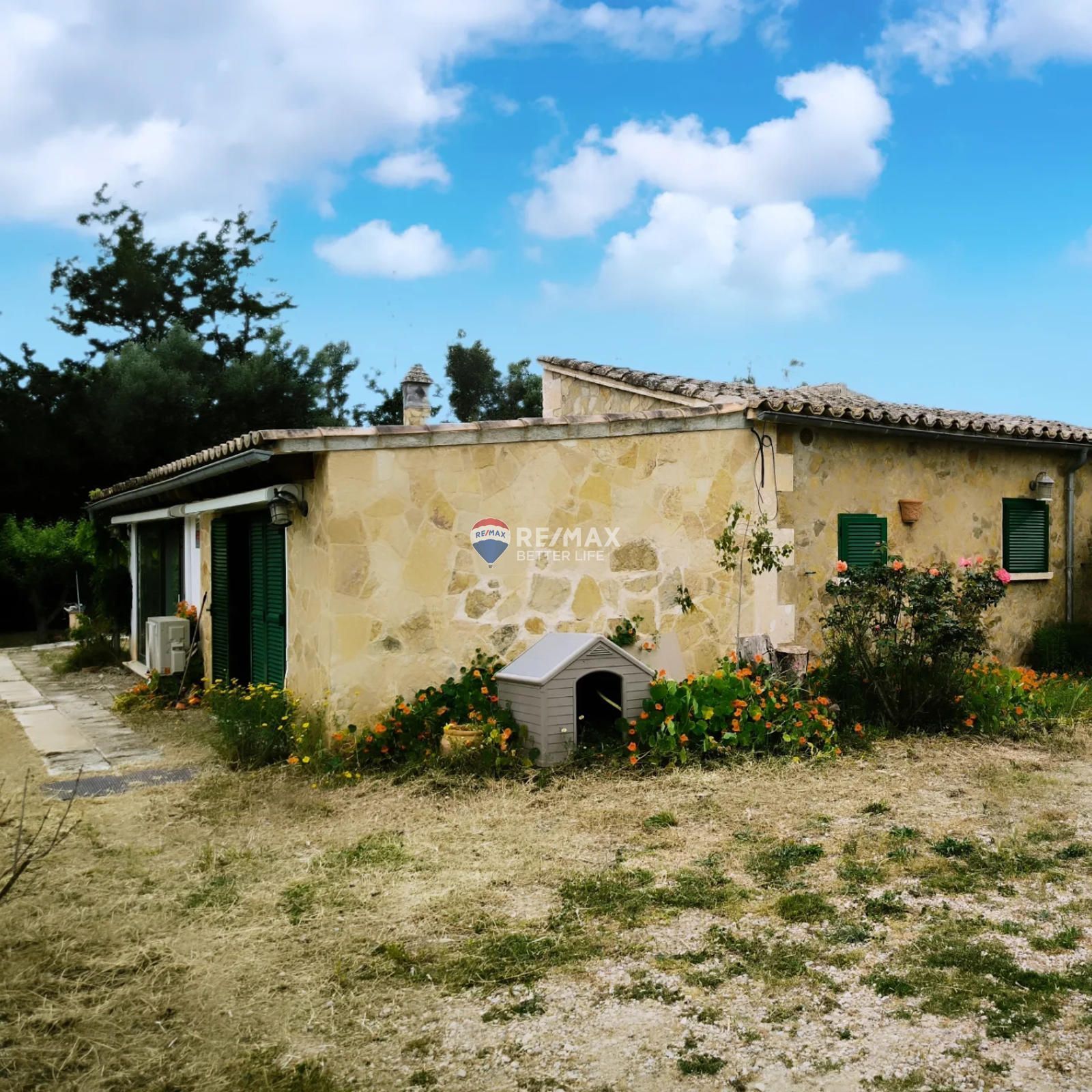 Vista exterior de Casa o xalet de lloguer en Algaida amb Piscina